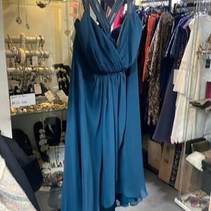 David’s Bridal blue wedding party dress 14